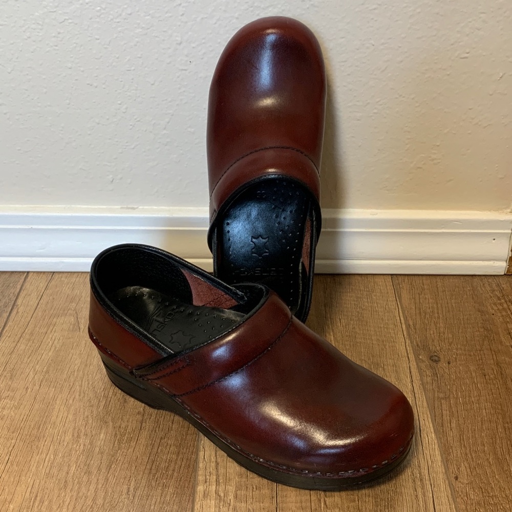 DANSKO Red Brown Professional Clogs 35 Size 4.5-5